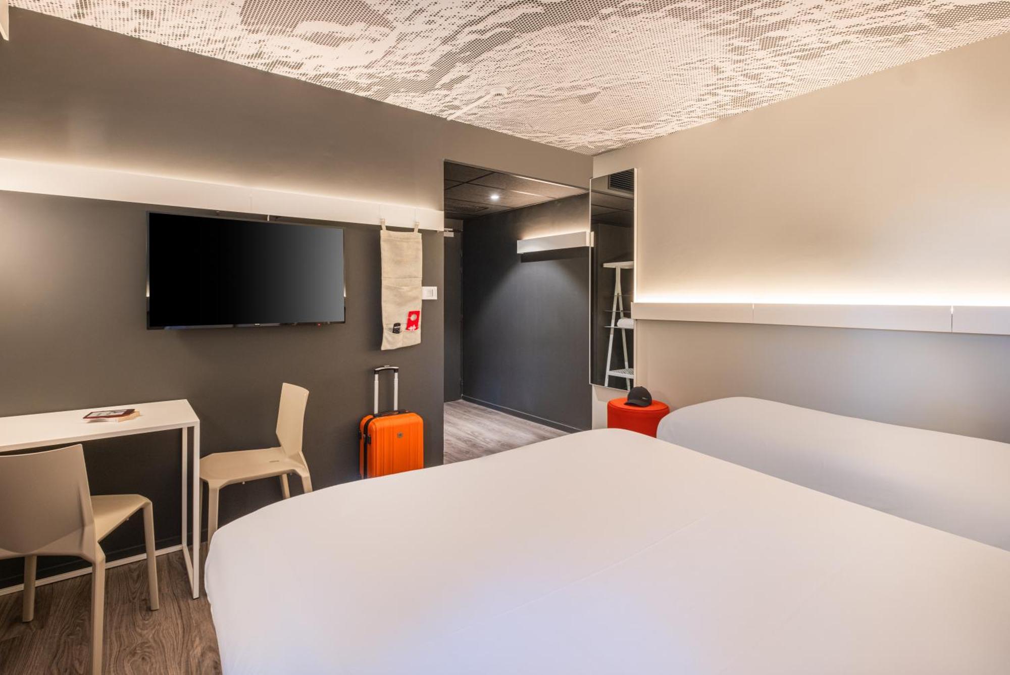 Ibis Nantes Treillieres Hotel Exterior photo
