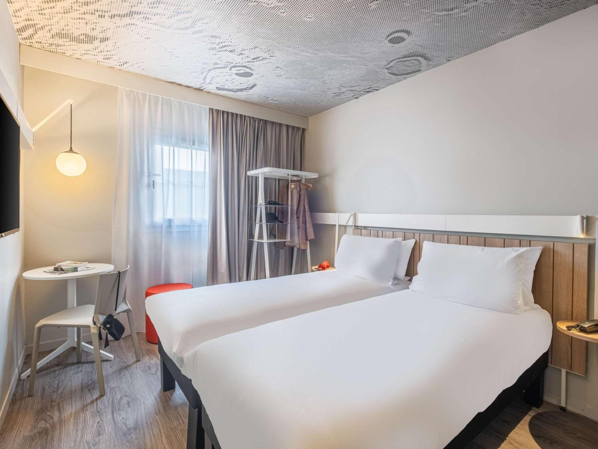 Ibis Nantes Treillieres Hotel Exterior photo
