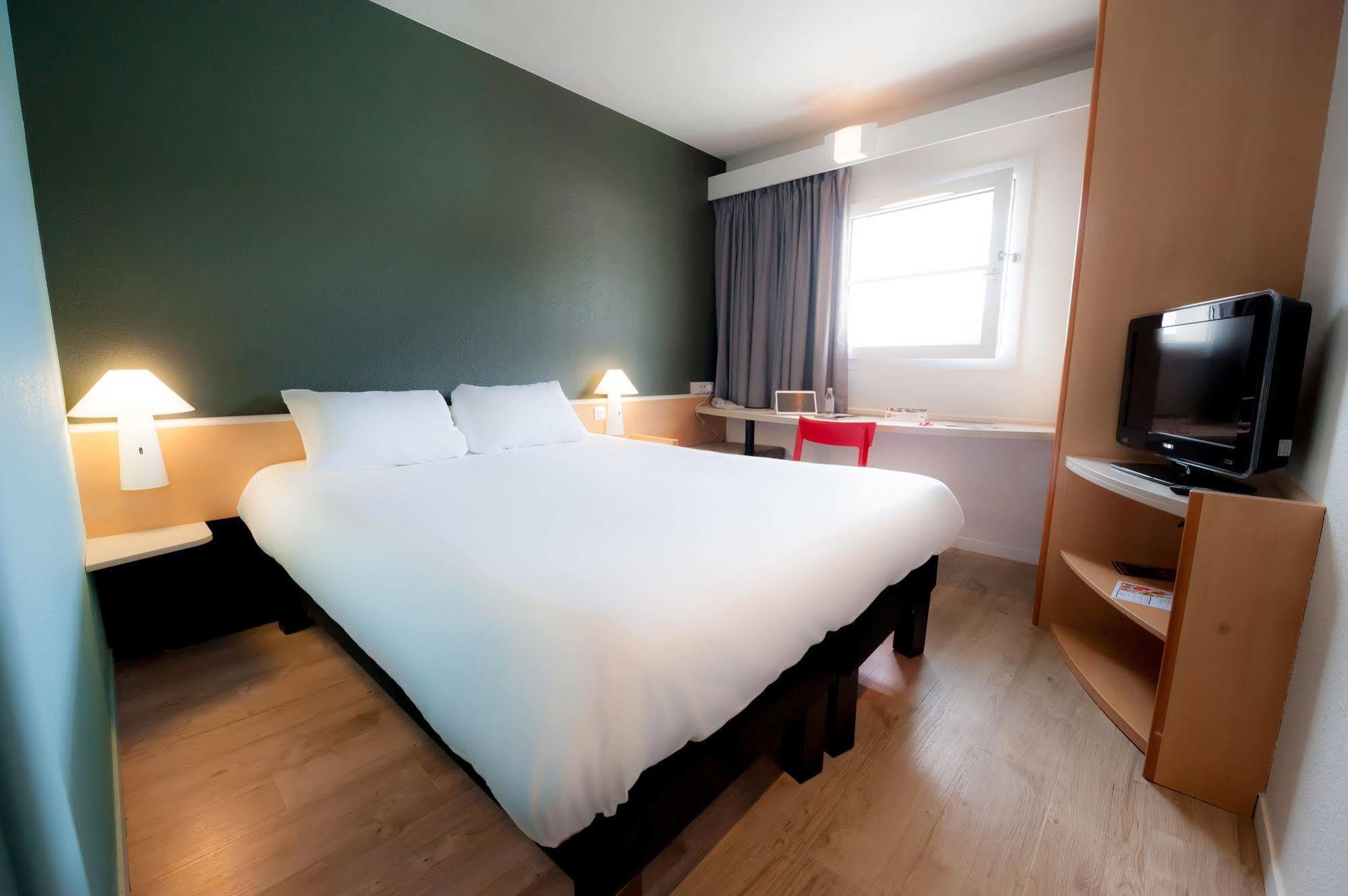 Ibis Nantes Treillieres Hotel Exterior photo