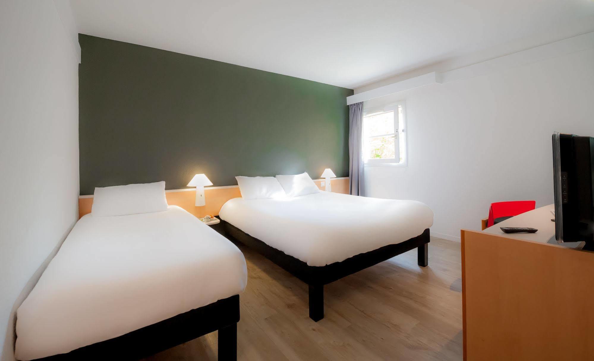 Ibis Nantes Treillieres Hotel Exterior photo