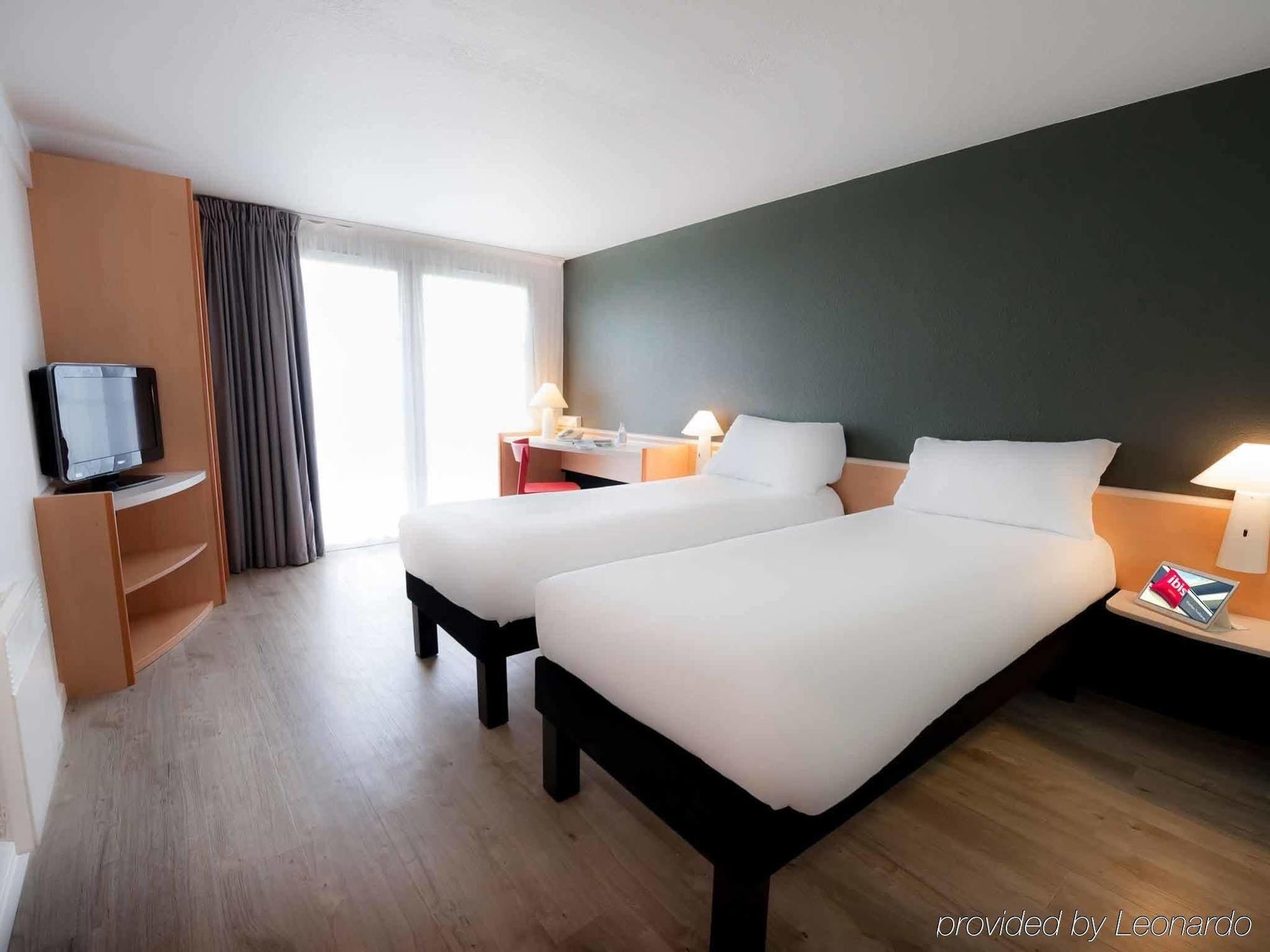 Ibis Nantes Treillieres Hotel Exterior photo